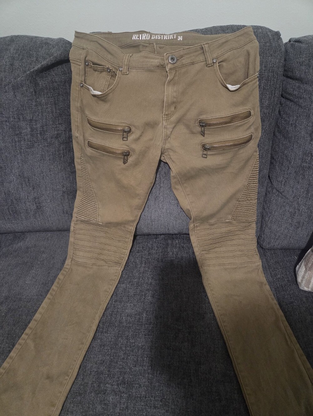 District Men's Olive Khaki Skinny Jeans with Zip Pocket Accents